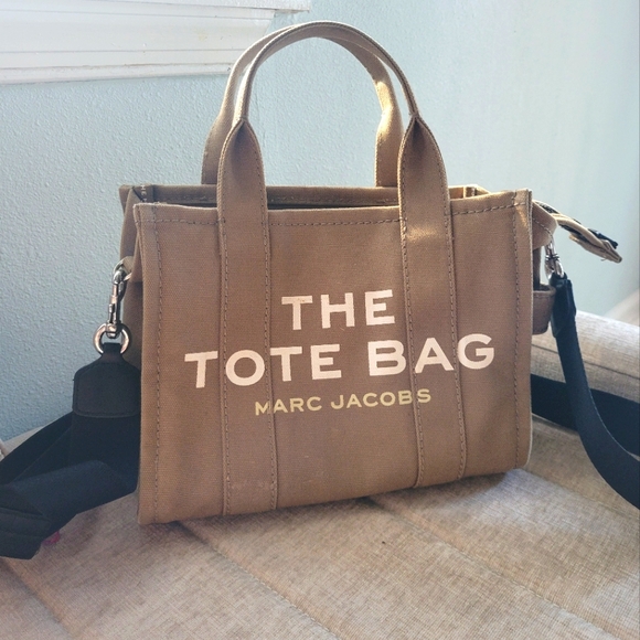 Marc Jacobs Handbags - Marc Jacobs Mini Canvas Tote